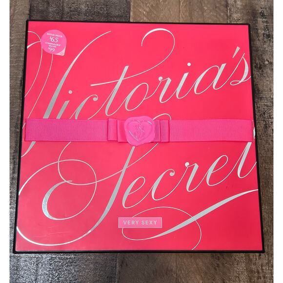 NIB Rare‎ Victoria's Secret Very Sexy Perfume/Wash/Lotion Gift Set 2012 Retired - Picture 1 of 8